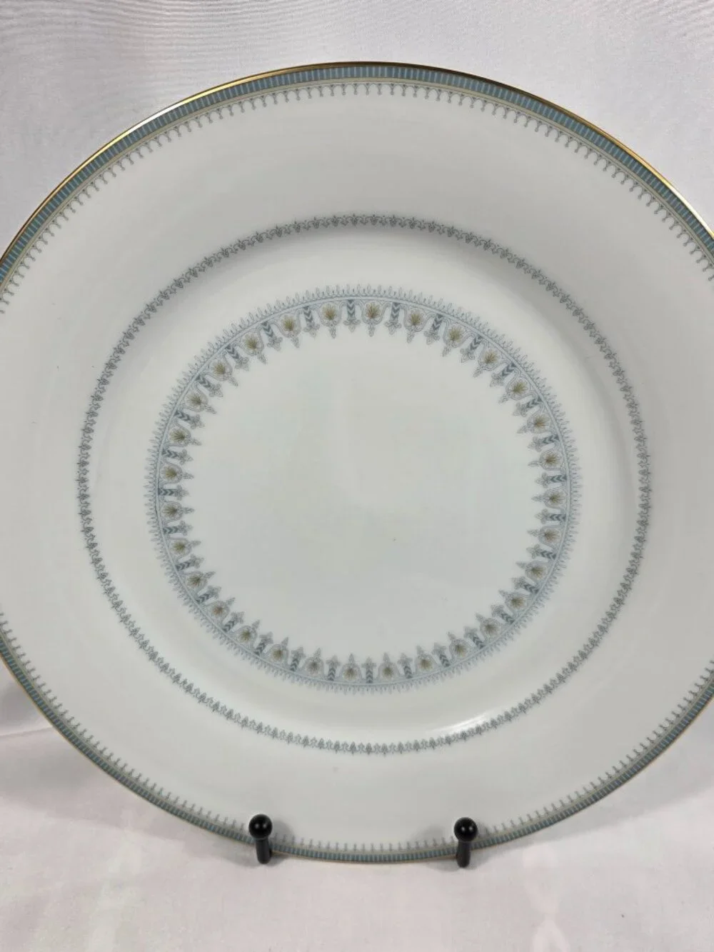 ONE Noritake Maya Dinner Plate White with Blue & Green Geometric Design 6213